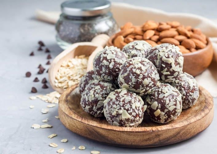 Fıstık Ezmeli Çikolatalı Çiya Topları Tarifi