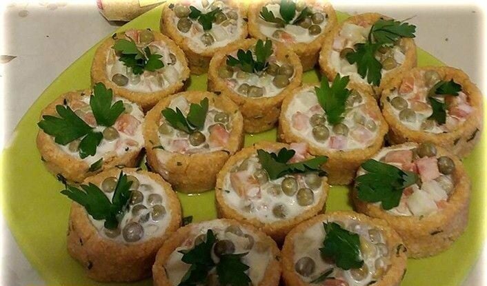 Bulgur Çanağında Garnitürlü Salata Tarifi
