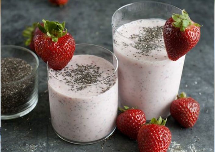 Çilekli Muzlu Çiya Smoothie Tarifi