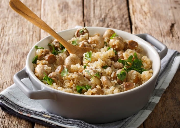 Kinoalı Mantarlı Risotto Tarifi