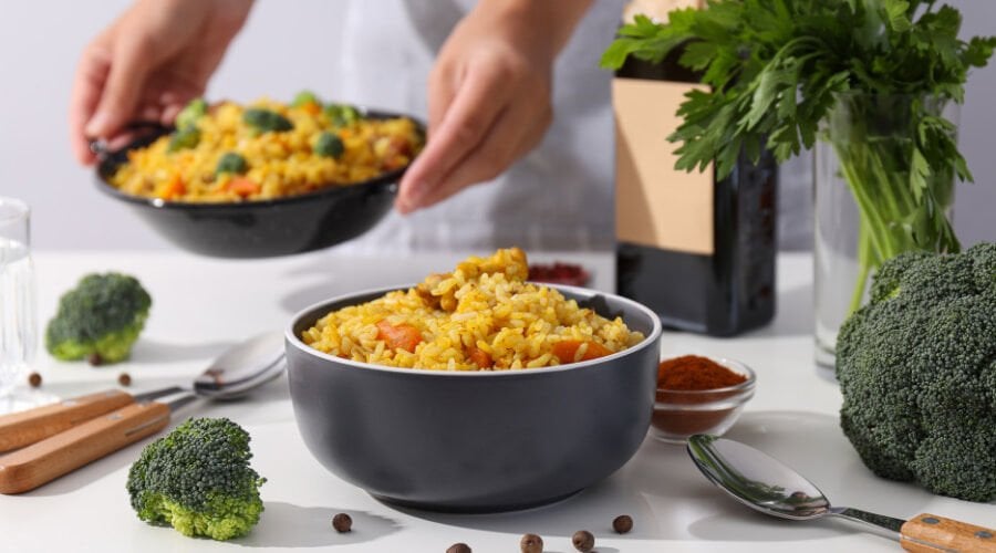 Kepekli Bulgur ile Sebzeli Zeytinyağlı Pilav Tarifi