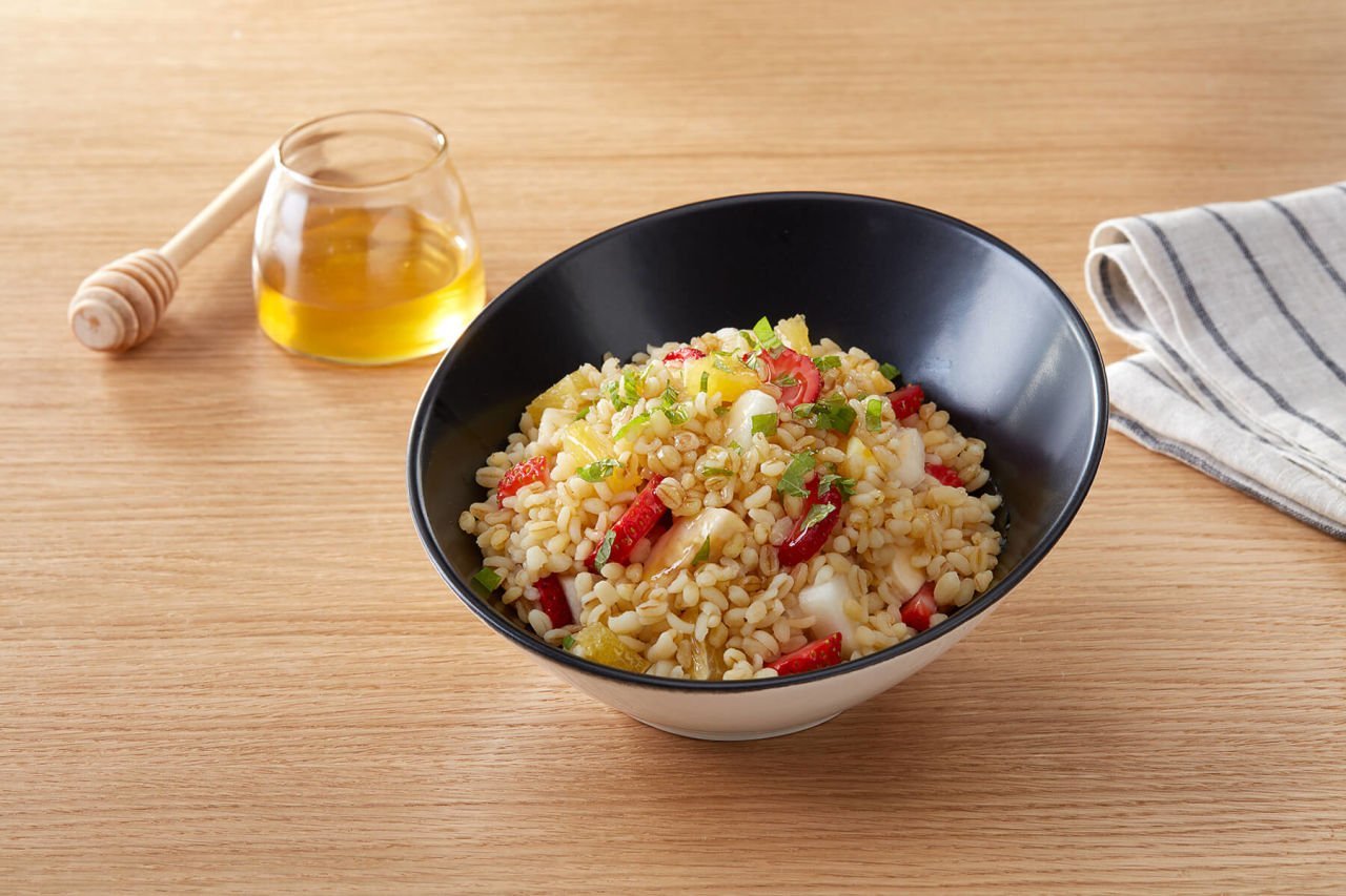 Bulgurlu ve Ballı Meyve Salatası Tarifi